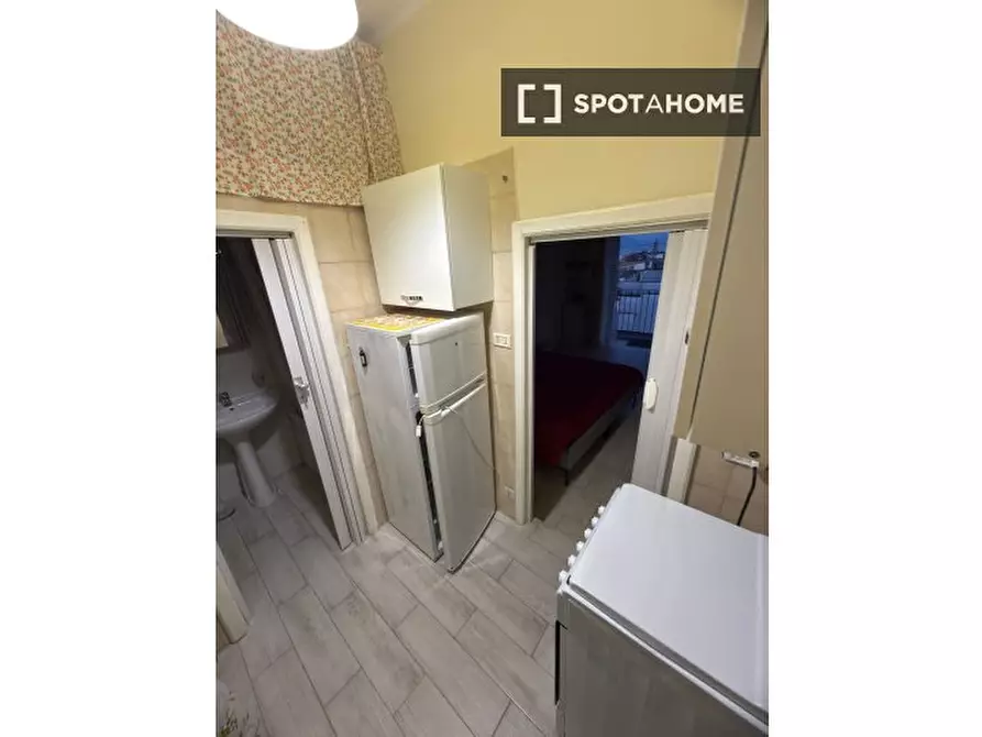 Immagine 12 di Ufficio in affitto  in Via Pietro Trinchera a Napoli