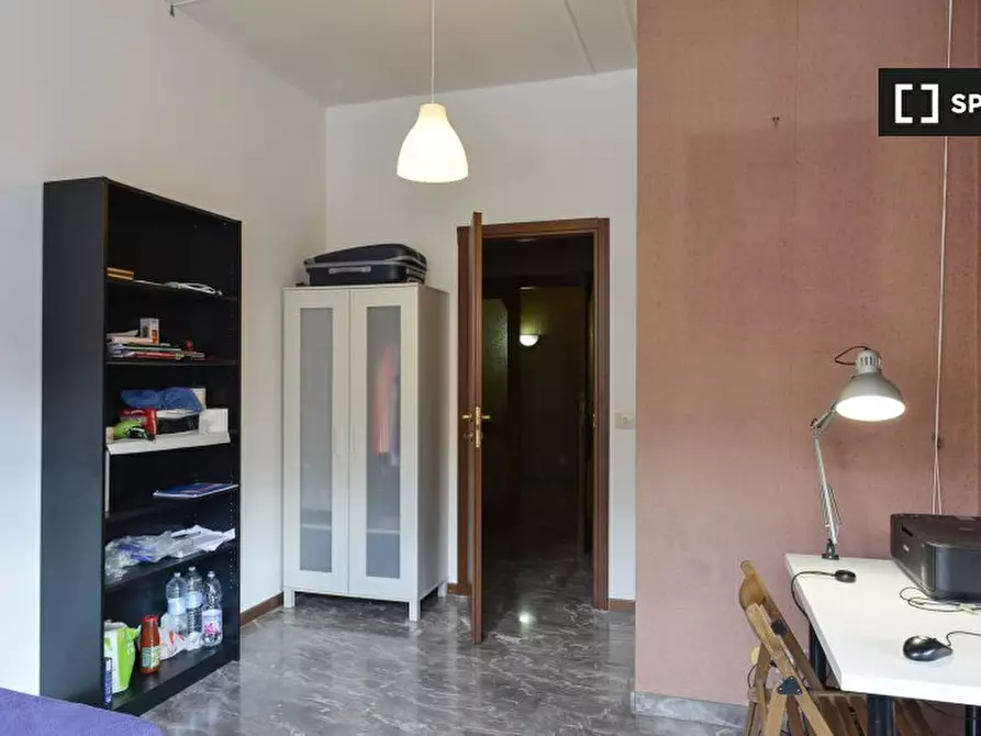 Immagine 3 di Camera condivisa in affitto  in Via Francesco Orestano a Roma