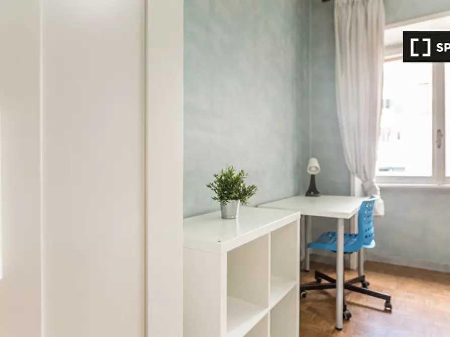 Immagine 10 di Camera condivisa in affitto  in Via Statilio Ottato a Roma