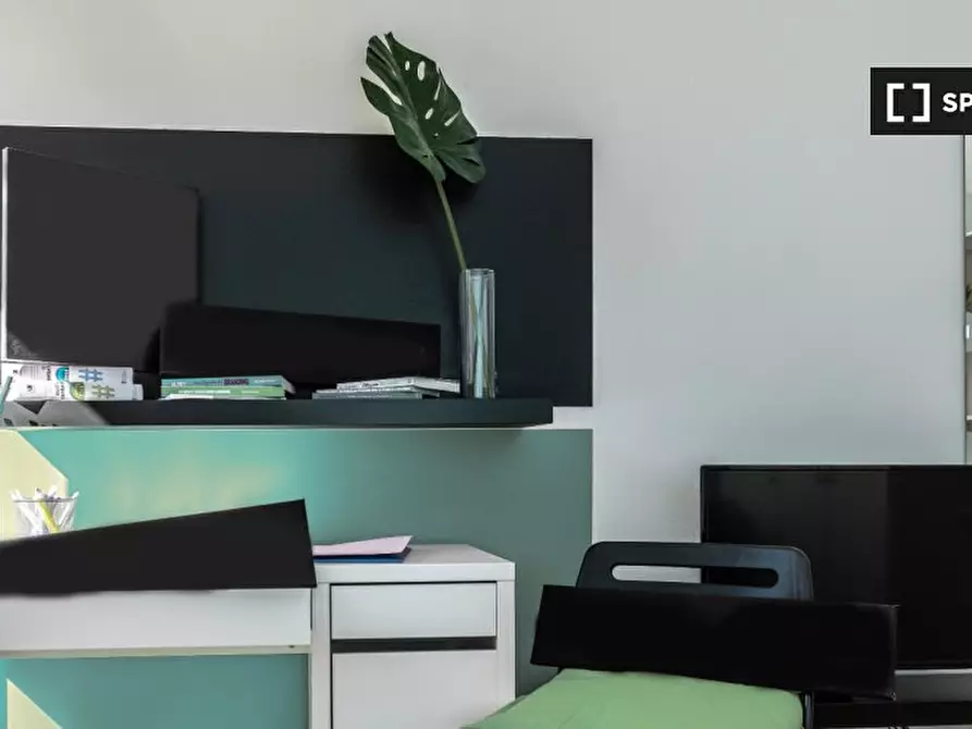 Immagine 2 di Camera condivisa in affitto  in Via Antonio Rosmini a Trento