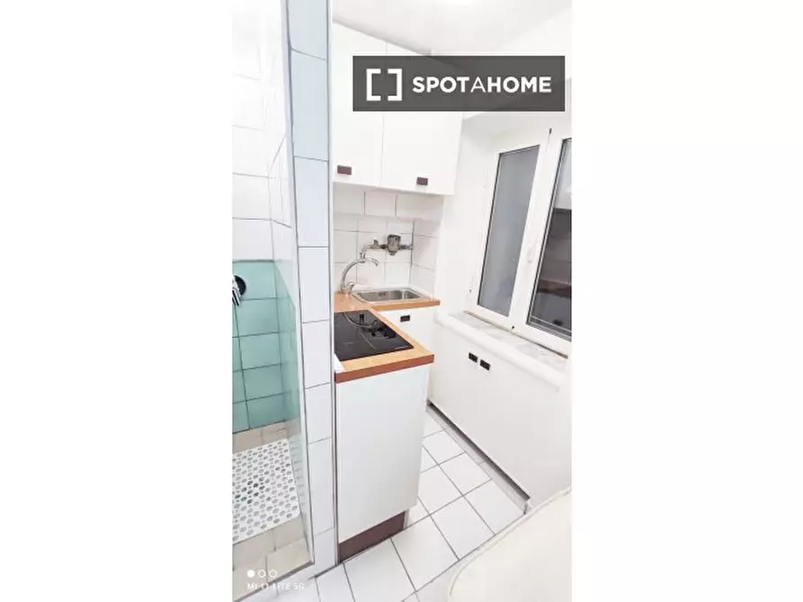 Immagine 2 di Ufficio in affitto  in V. Salvator Rosa a Napoli