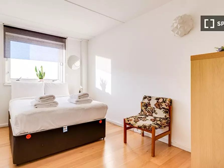 Immagine 5 di Appartamento in affitto  in Park Court a Wandsworth