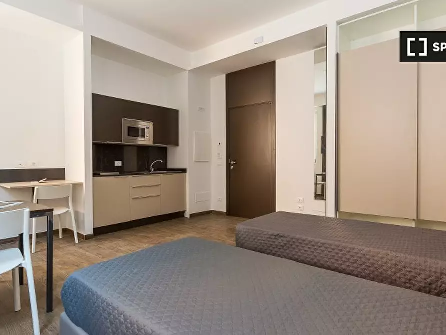 Immagine 3 di Ufficio in affitto  in Via della Marranella a Roma