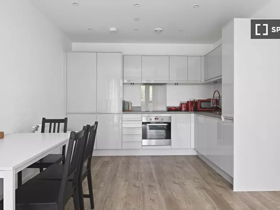 Immagine 4 di Appartamento in affitto  in Lakeside Dr a Brent