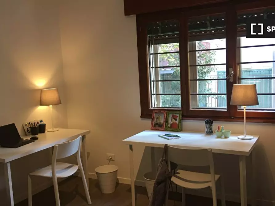 Immagine 1 di Camera condivisa in affitto  in Via Federico Confalonieri a Padova
