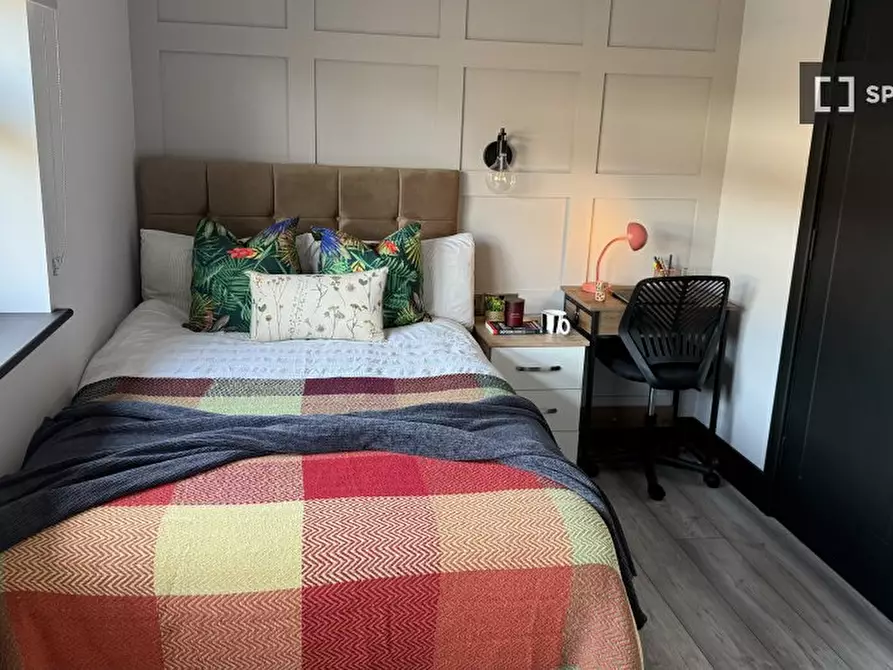 Immagine 1 di Camera condivisa in affitto  in Balmoral Dr a Borehamwood