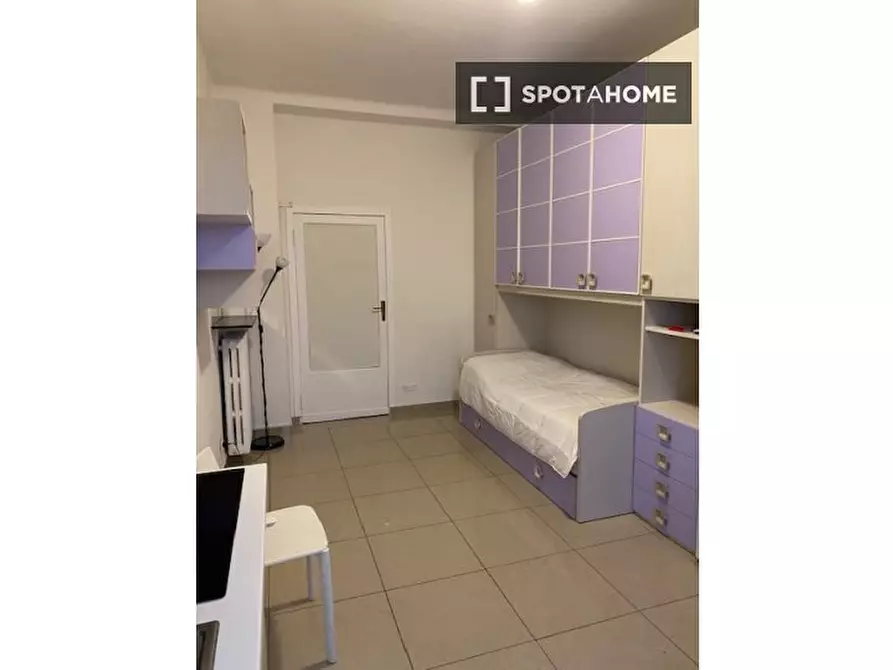 Immagine 2 di Camera condivisa in affitto  in Via Giorgio Castelli a Milano