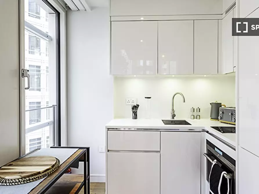 Immagine 19 di Ufficio in affitto  in Central Saint Giles Piazza a Camden Town