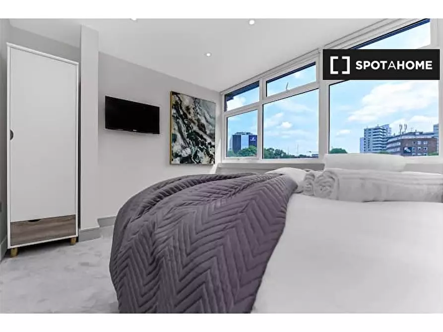 Immagine 18 di Appartamento in affitto  in Flat Goldman House - 122 Wembley Park drive HA9 8HP a Brent