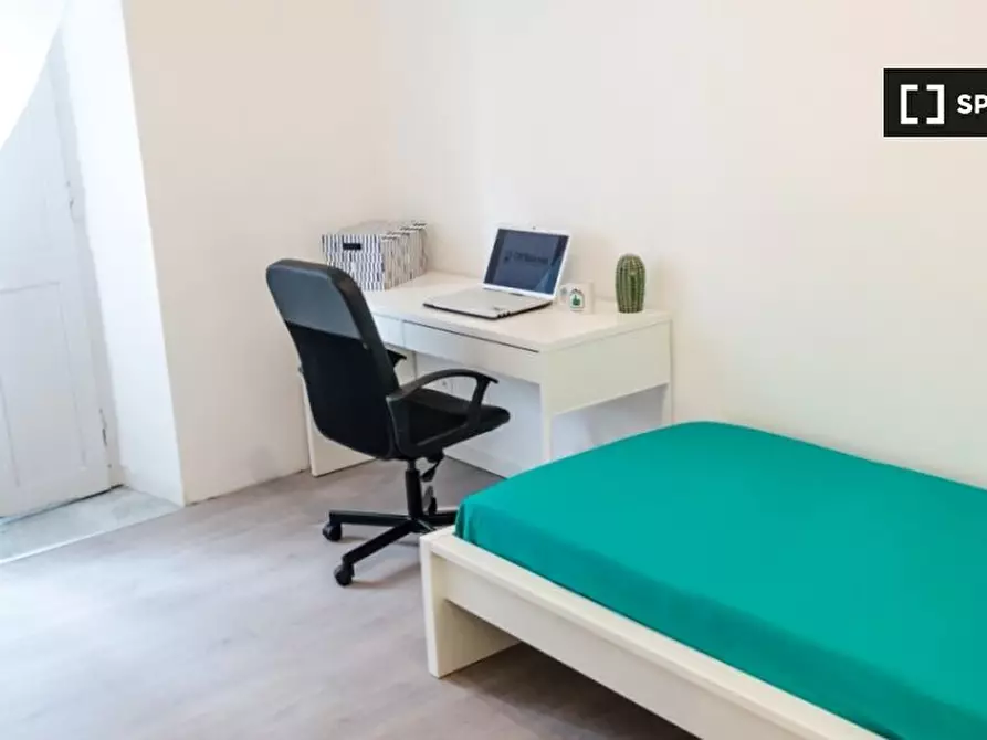 Immagine 5 di Camera condivisa in affitto  in Piazza Emanuele Filiberto a Torino