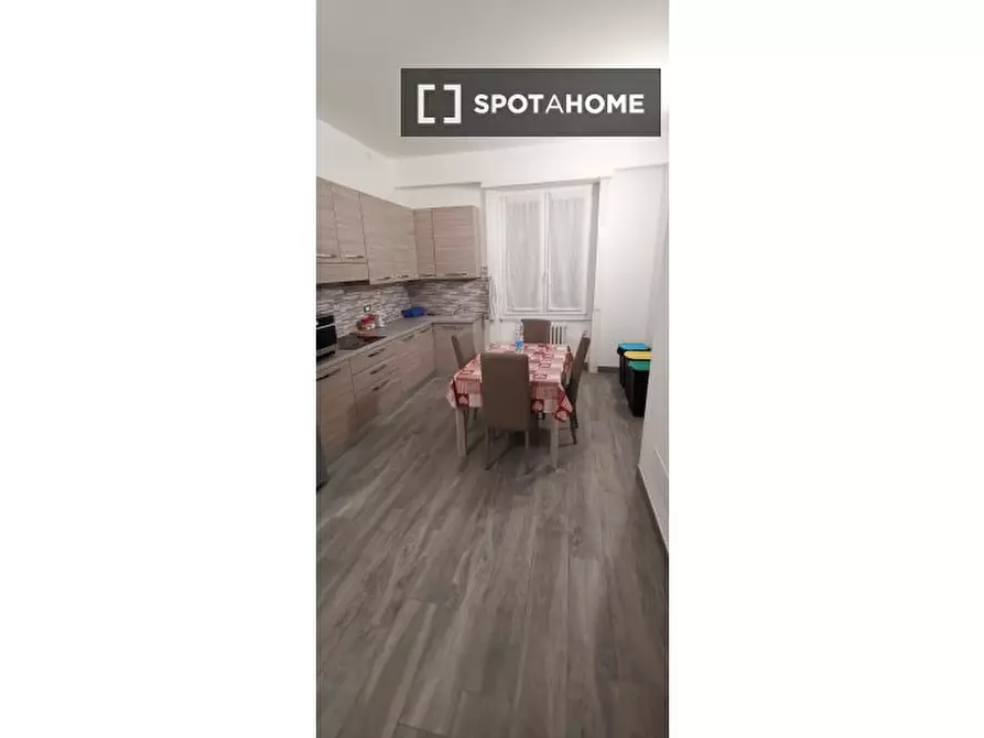 Immagine 3 di Camera condivisa in affitto  in Viale Certosa a Milano