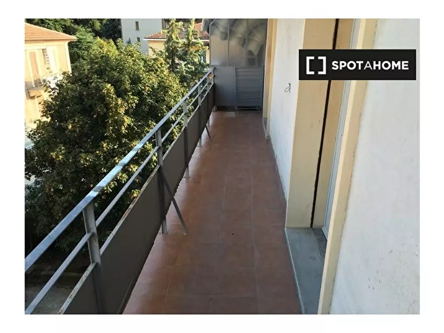 Immagine 11 di Camera condivisa in affitto  in Via Filippo Turati a Bologna