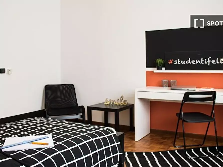 Immagine 4 di Camera condivisa in affitto  in Mantova a Brescia