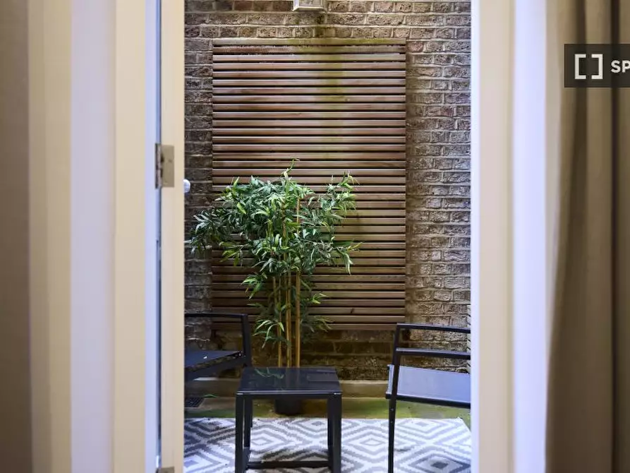 Immagine 8 di Appartamento in affitto  in Kensington Gardens Square a Paddington