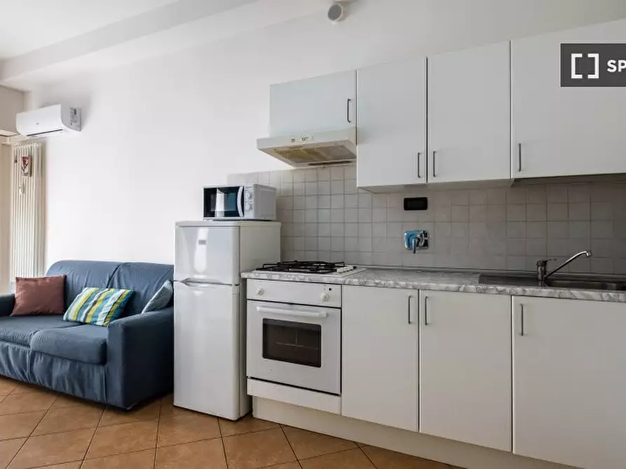 Immagine 8 di Ufficio in affitto  in Via Milazzo a Bologna