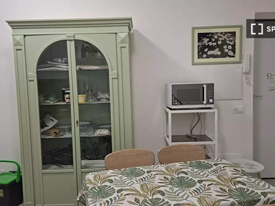 Immagine 9 di Camera condivisa in affitto  in Via Publio Valerio a Roma