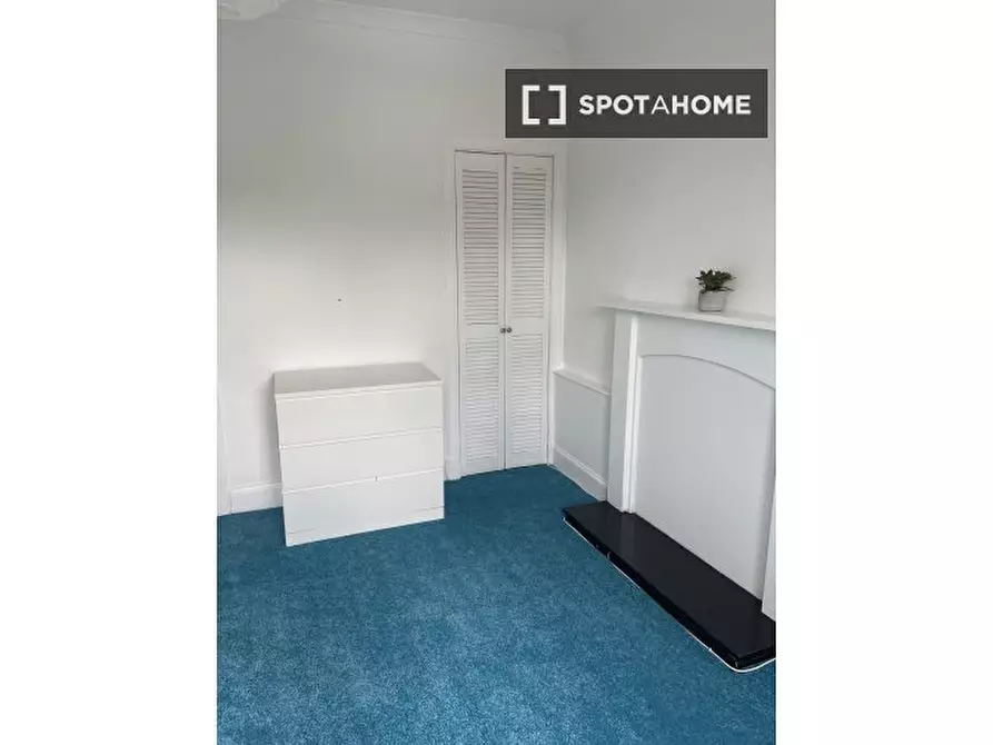 Immagine 13 di Camera condivisa in affitto  in -6 Clearburn Gardens a Liberton and Craigmillar