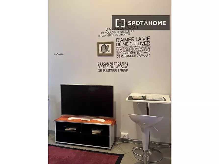 Immagine 1 di Camera condivisa in affitto  in Via Luigi Galvani a Torino