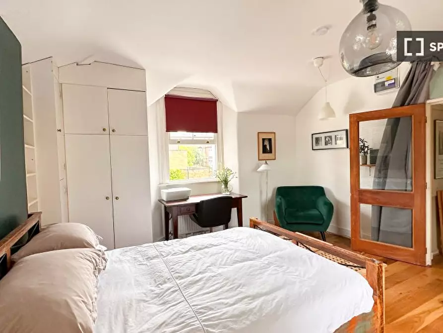 Immagine 12 di Appartamento in affitto  in Willoughby Rd, Hampstead, London NW3 1RU, UK a Camden Town