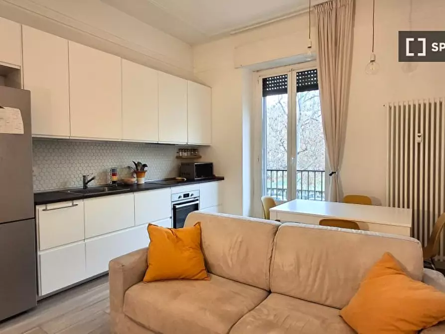 Immagine 1 di Appartamento in affitto  in Via Lorenteggio a Milano