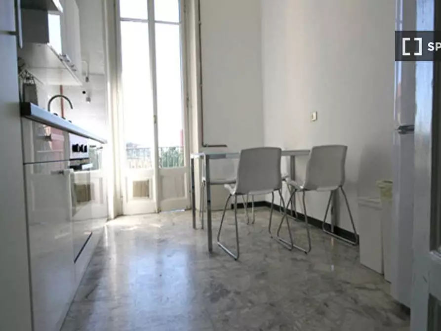 Immagine 4 di Camera condivisa in affitto  in Viale Romagna a Milano