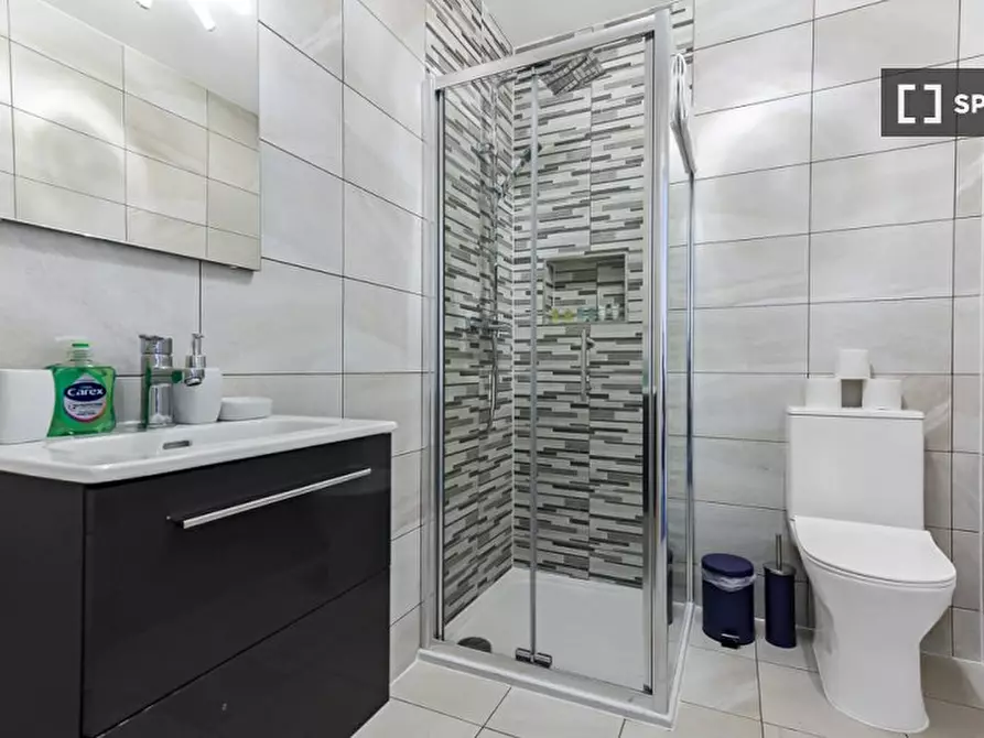 Immagine 2 di Appartamento in affitto  in flat a Tottenham