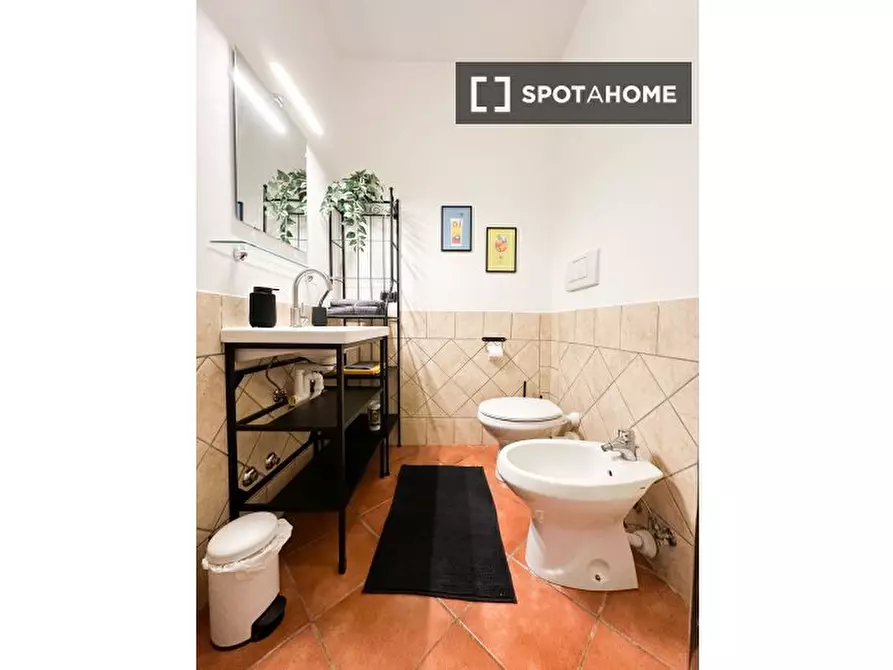 Immagine 13 di Camera condivisa in affitto  in Via Alberto Lupo a Roma