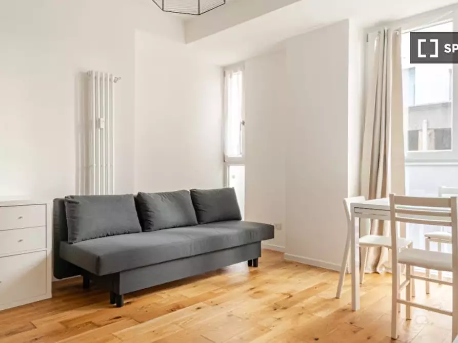 Immagine 3 di Ufficio in affitto  in Via Alfonso Capecelatro a Milano