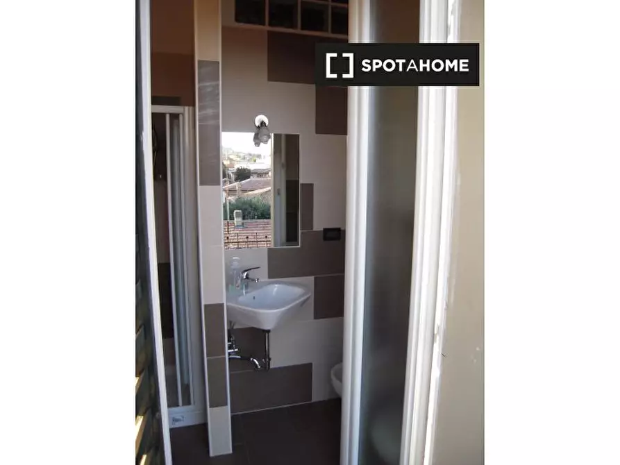 Immagine 16 di Ufficio in affitto  in Via Asiago a Bologna