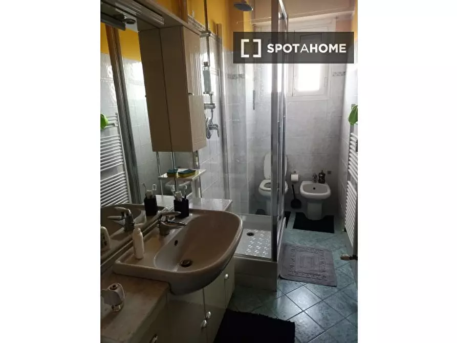 Immagine 2 di Camera condivisa in affitto  in Via Romualdo Bonfadini a Milano