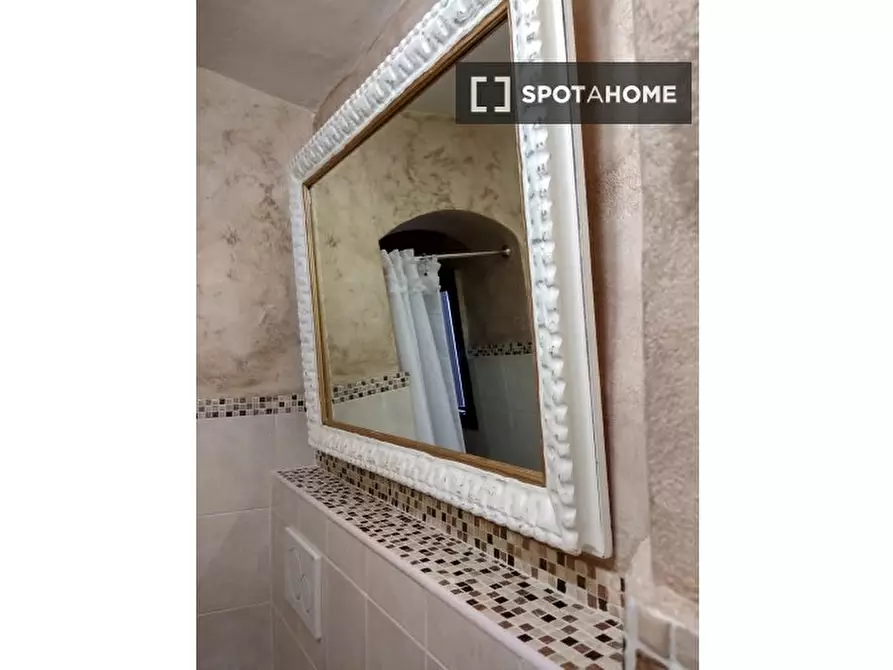 Immagine 4 di Appartamento in affitto  in Borgo S. Frediano a Firenze