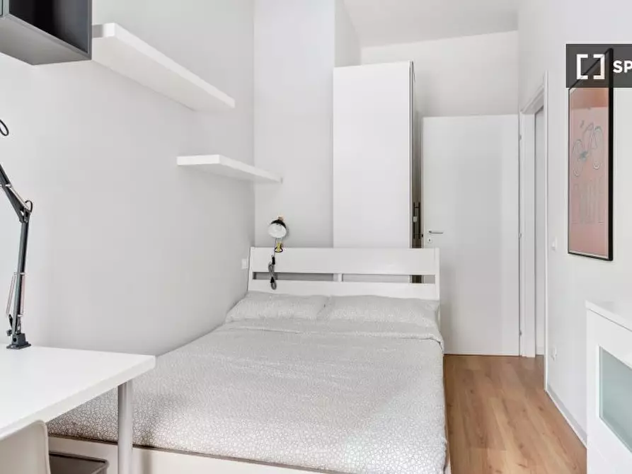 Immagine 1 di Camera condivisa in affitto  in Via Stromboli a Milano