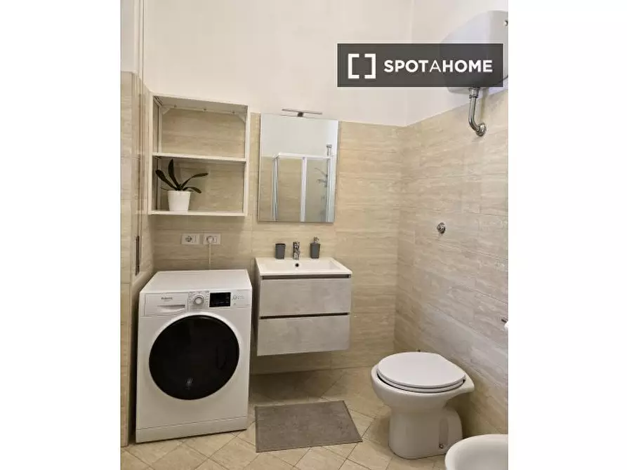 Immagine 7 di Camera condivisa in affitto  in Via Baucina a Roma