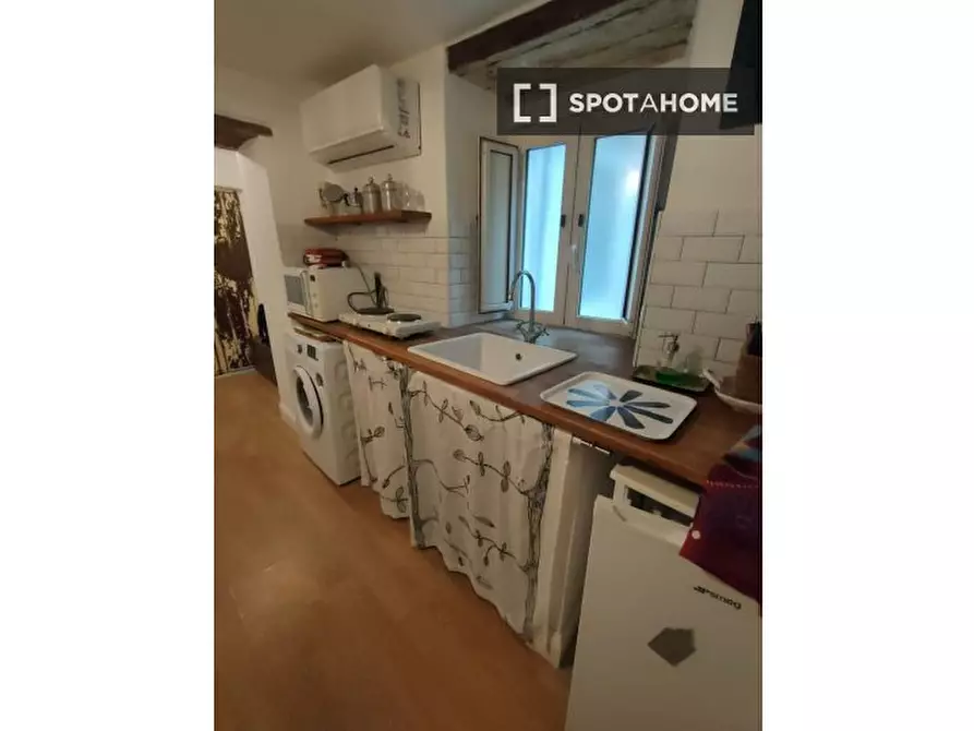 Immagine 6 di Appartamento in affitto  in Vico Belledonne a Chiaia a Napoli