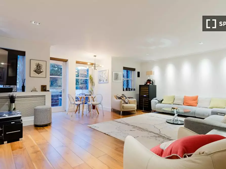 Immagine 1 di Appartamento in affitto  in flata a Camden Town