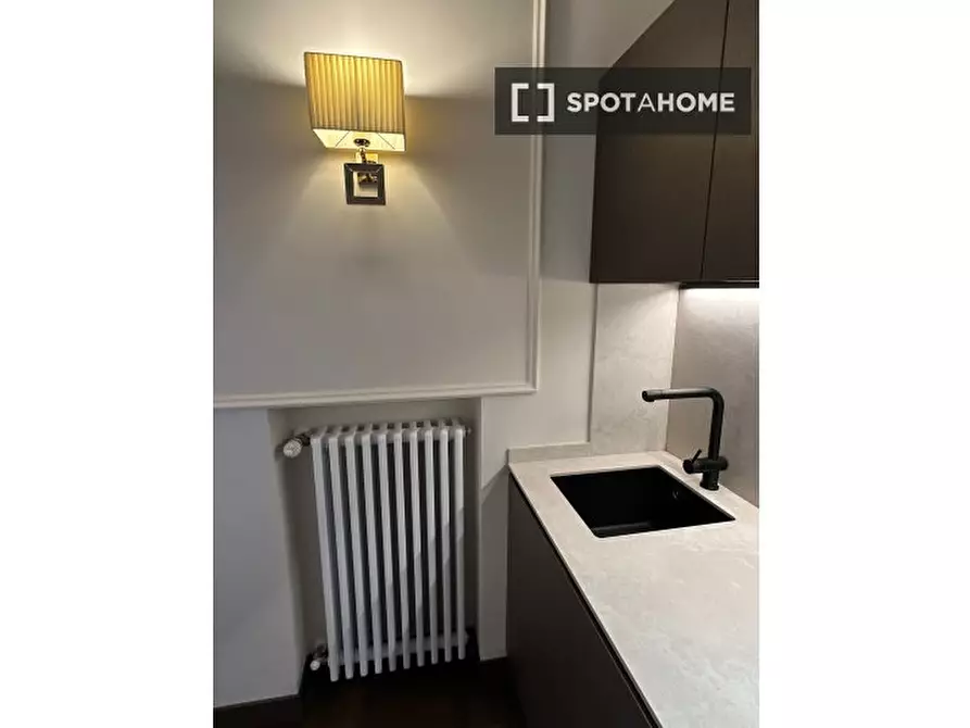 Immagine 4 di Ufficio in affitto  in Via dei Brunelleschi a Firenze