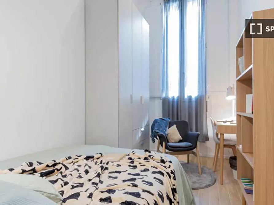 Immagine 3 di Camera condivisa in affitto  in Via Padova a Torino