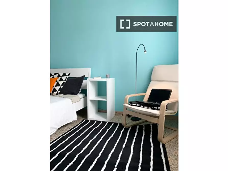 Immagine 4 di Camera condivisa in affitto  in Via Giovanni Spano n. a Torino