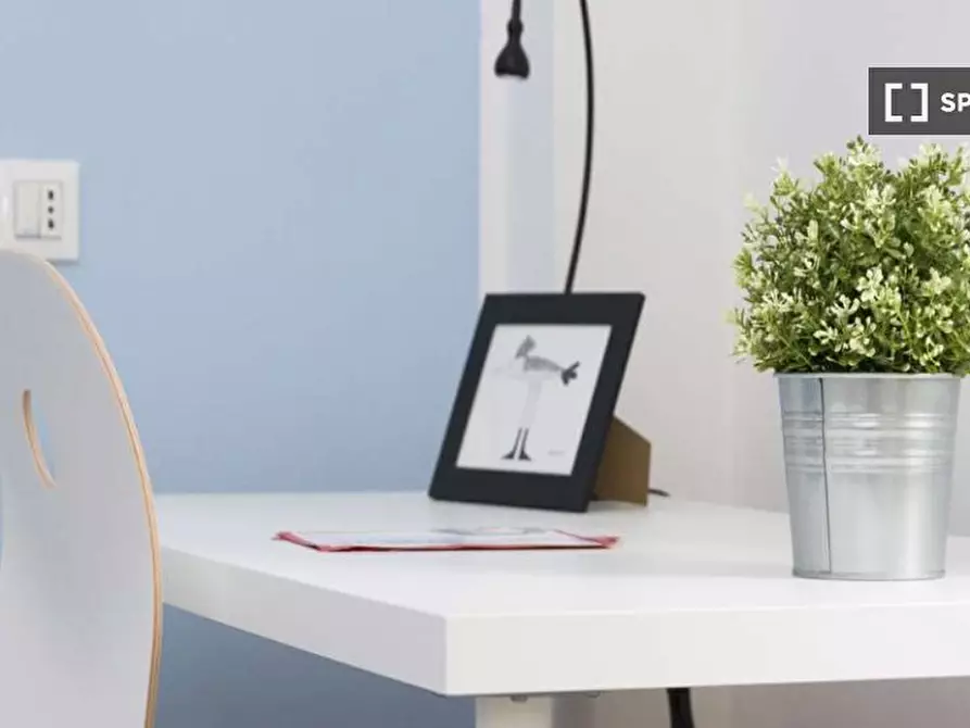 Immagine 2 di Camera condivisa in affitto  in Viale Carlo Espinasse Milan a Milano