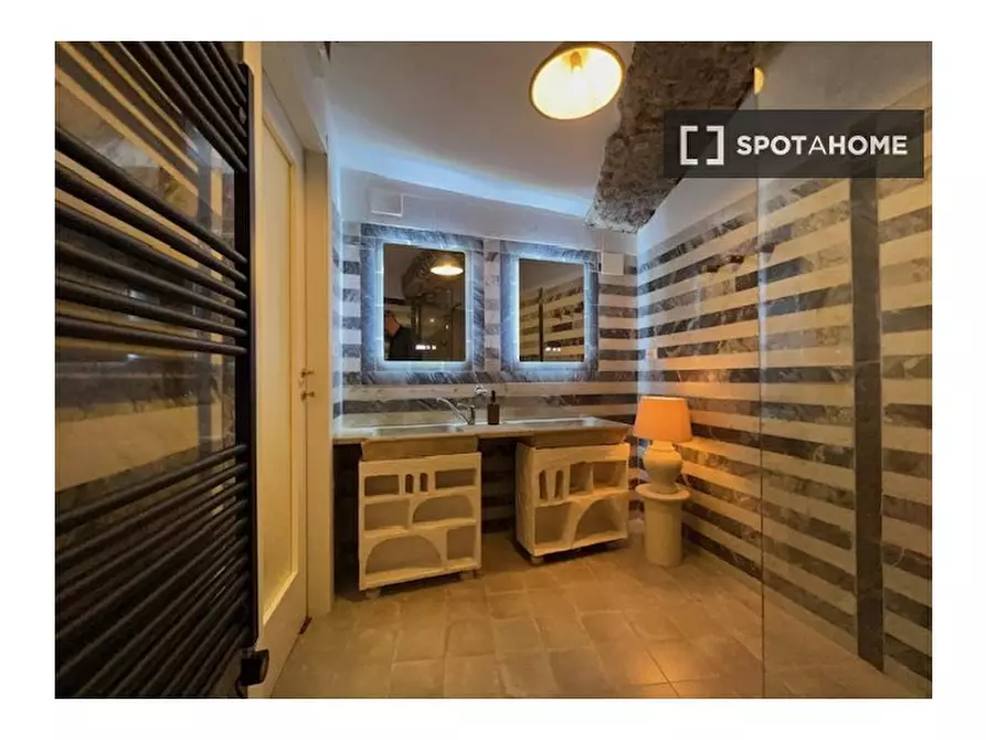 Immagine 9 di Appartamento in affitto  in Vicolo dei Soldati a Roma