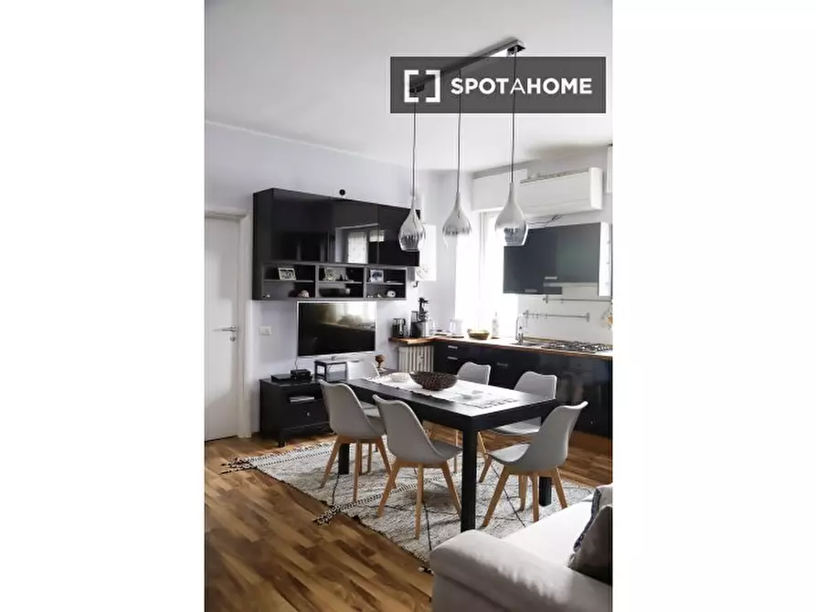 Immagine 8 di Camera condivisa in affitto  in Via Tavazzano a Milano