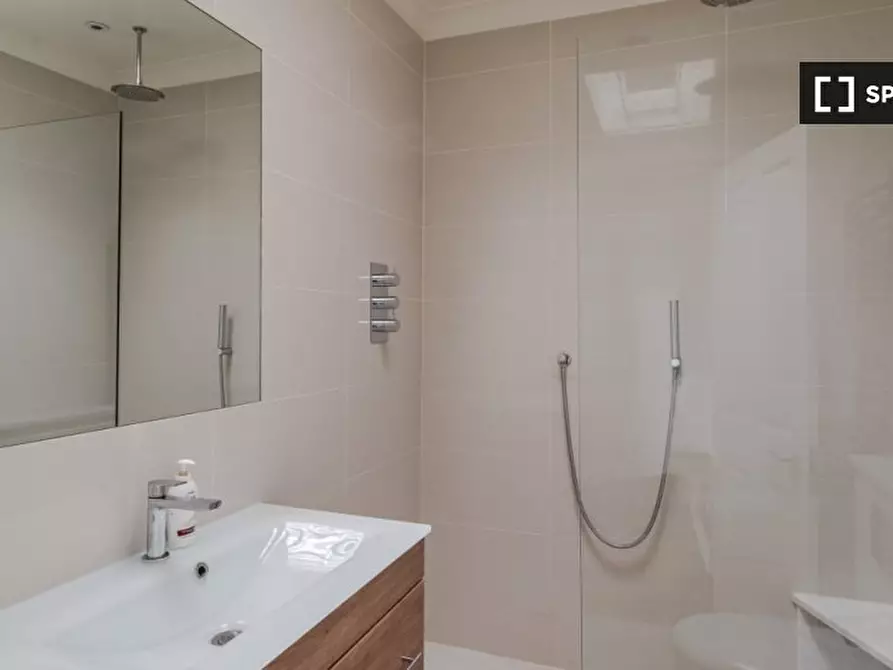 Immagine 7 di Appartamento in affitto  in flat a Hammersmith