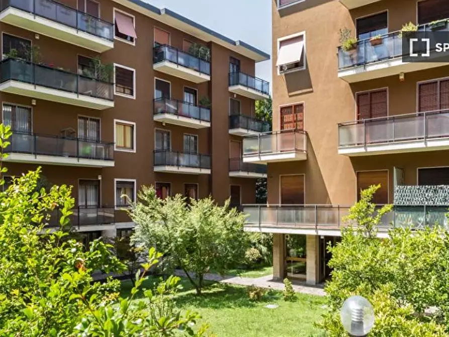 Immagine 18 di Camera condivisa in affitto  in Via Renato Serra a Milano