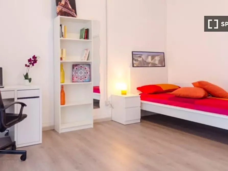 Immagine 1 di Camera condivisa in affitto  in Piazza Tancredi Galimberti a Torino