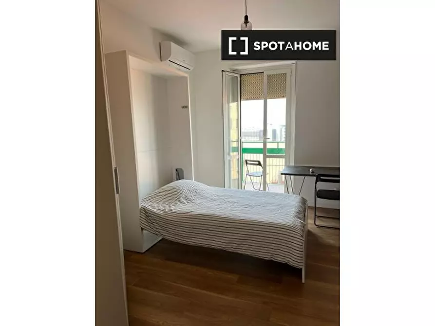 Immagine 3 di Camera condivisa in affitto  in Ripa di Porta Ticinese a Milano