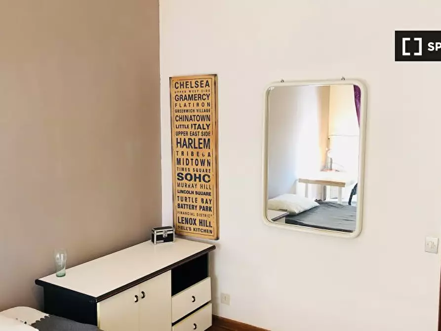 Immagine 17 di Camera condivisa in affitto  in Via Francesco Orestano a Roma