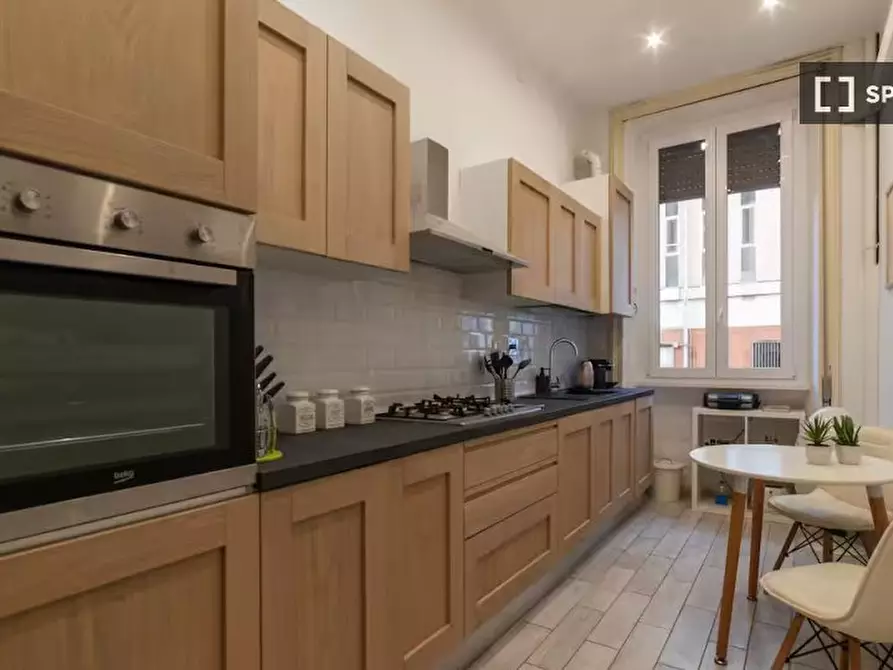 Immagine 17 di Appartamento in affitto  in Lungotevere delle Navi a Roma