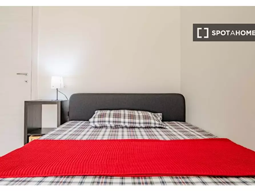 Immagine 2 di Camera condivisa in affitto  in Via G.B. Tiepolo a Cinisello Balsamo