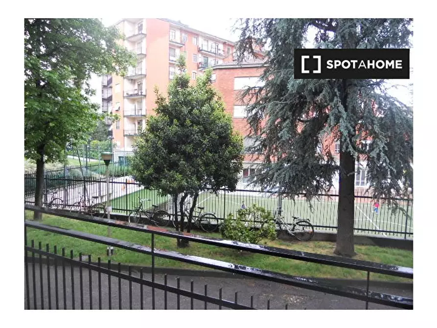 Immagine 10 di Camera condivisa in affitto  in Via Mincio a Milano