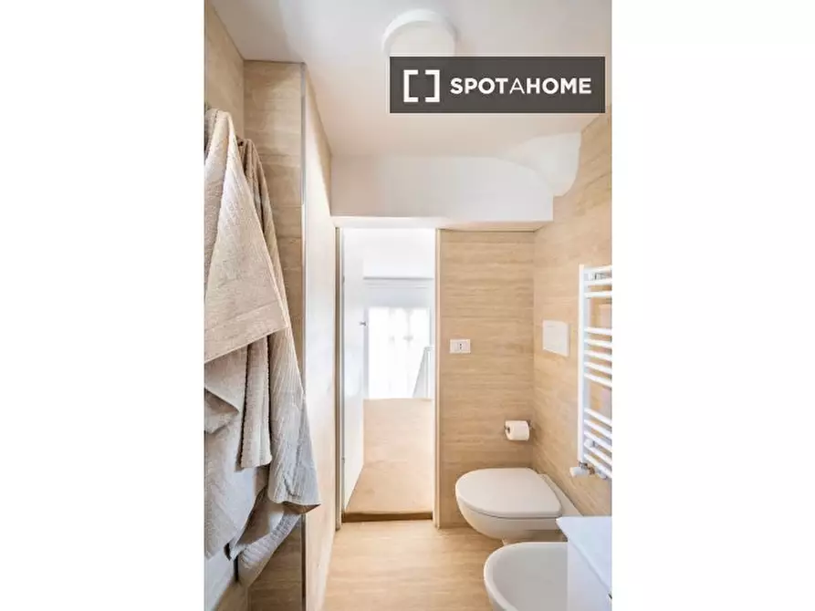 Immagine 9 di Appartamento in affitto  in Via Gregoriana a Roma